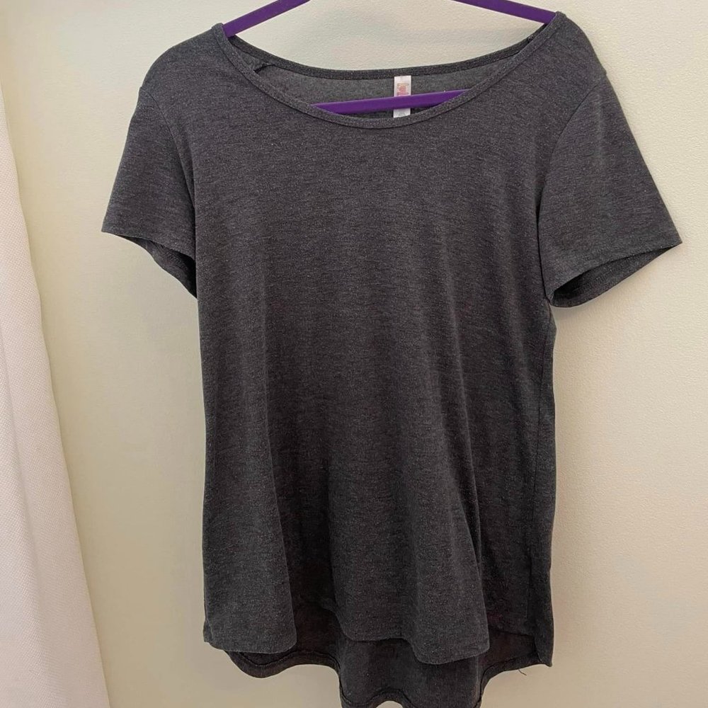 Grey LulaRoe Short Sleeve Shirt
